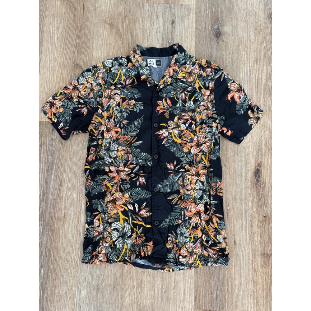 Reef Floral Button Down Shirt Men Small Black Tropical Short Sleeve Cotton Blend
